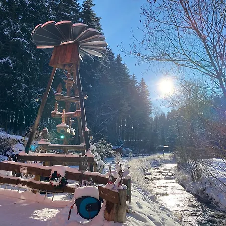 Hotel Erlebnishotel & Restaurant Fichtenhaeusel Am Poehlagrund 3*