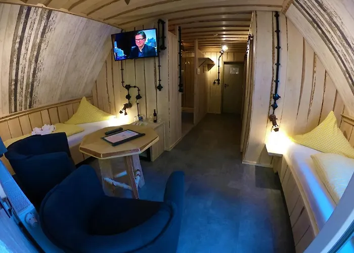 Erlebnishotel & Restaurant Fichtenhaeusel Am Poehlagrund 酒店 Kuhberg